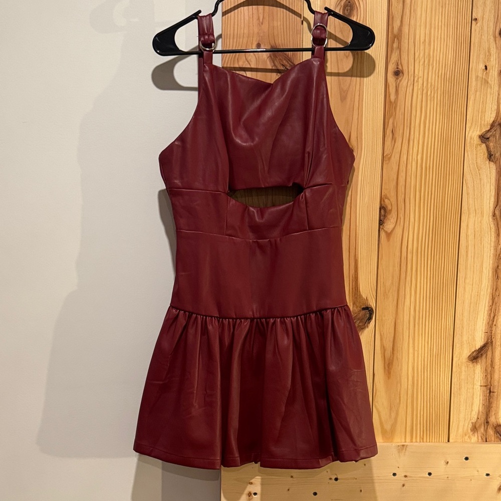 Chic Burgundy Sleeveless Leather Dress
